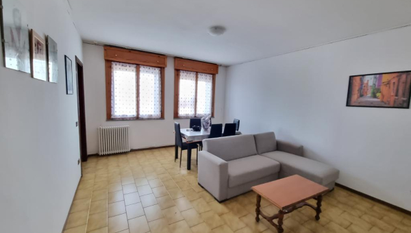 Rif.2162 San Polo: Appartamento con 3 Camere e 2 Bagni con vista sul Parco € 95.000