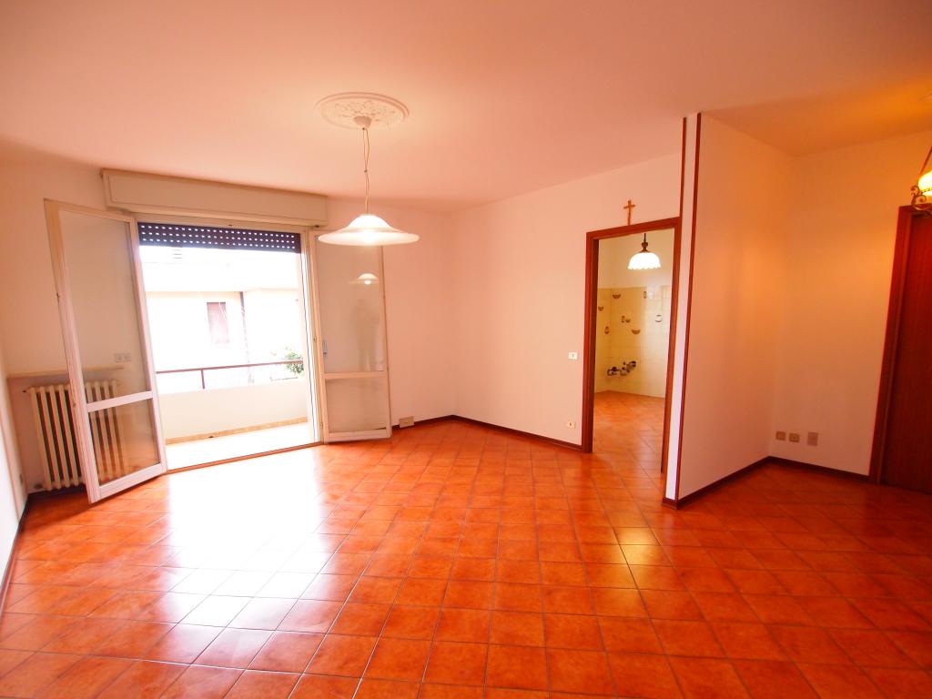 Rif.2222 Ciano d'Enza: Ampio Appartamento con 2 camere e 2 bagni € 98.000  