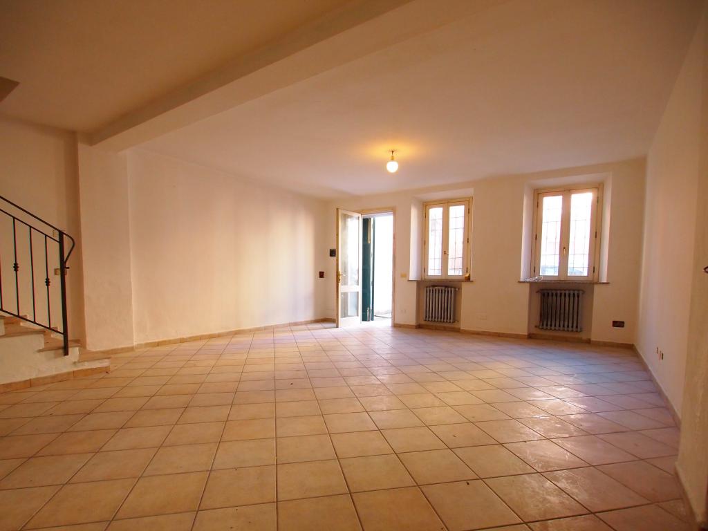 Rif. 2225 Bibbiano: Porzione di Casa con Ingresso Indipendente                   € 130.000 