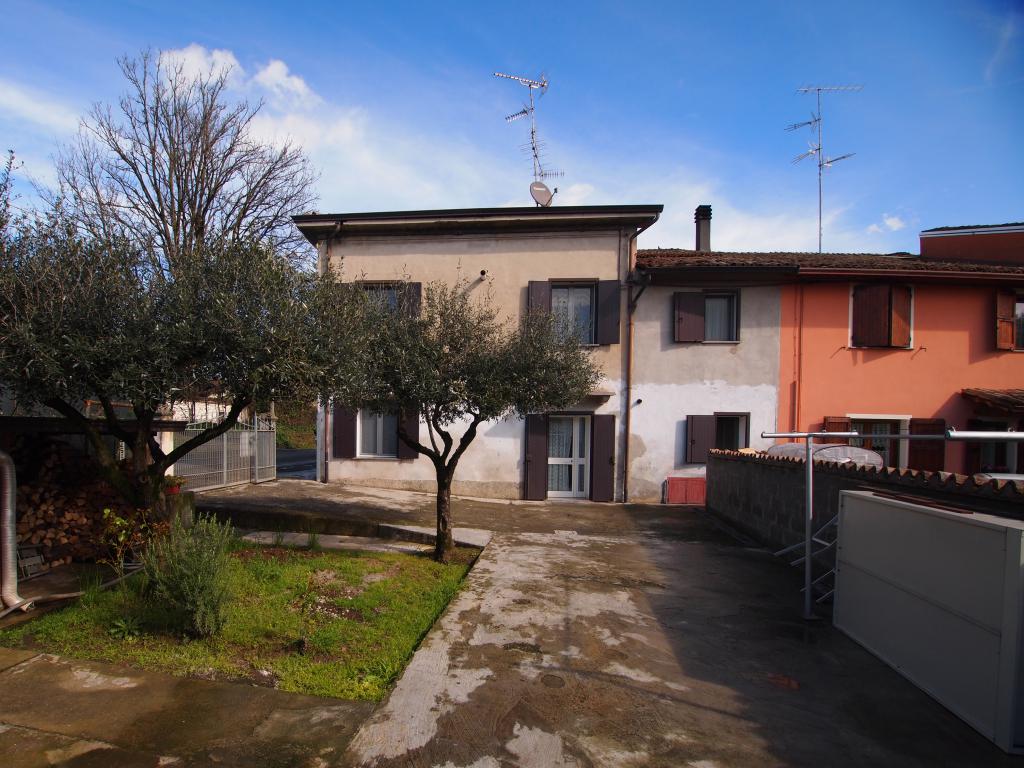 Rif. 2230 Bibbiano: Porzione di Casa con Cortile Privato   € 145.000 