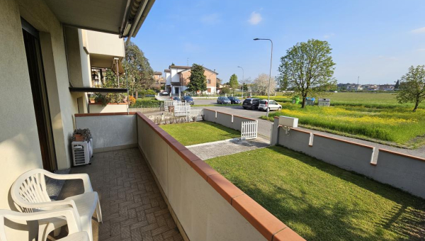 Rif. 2232 Taneto: Appartamento al 1 piano in Piccola Palazzina  € 88.000 