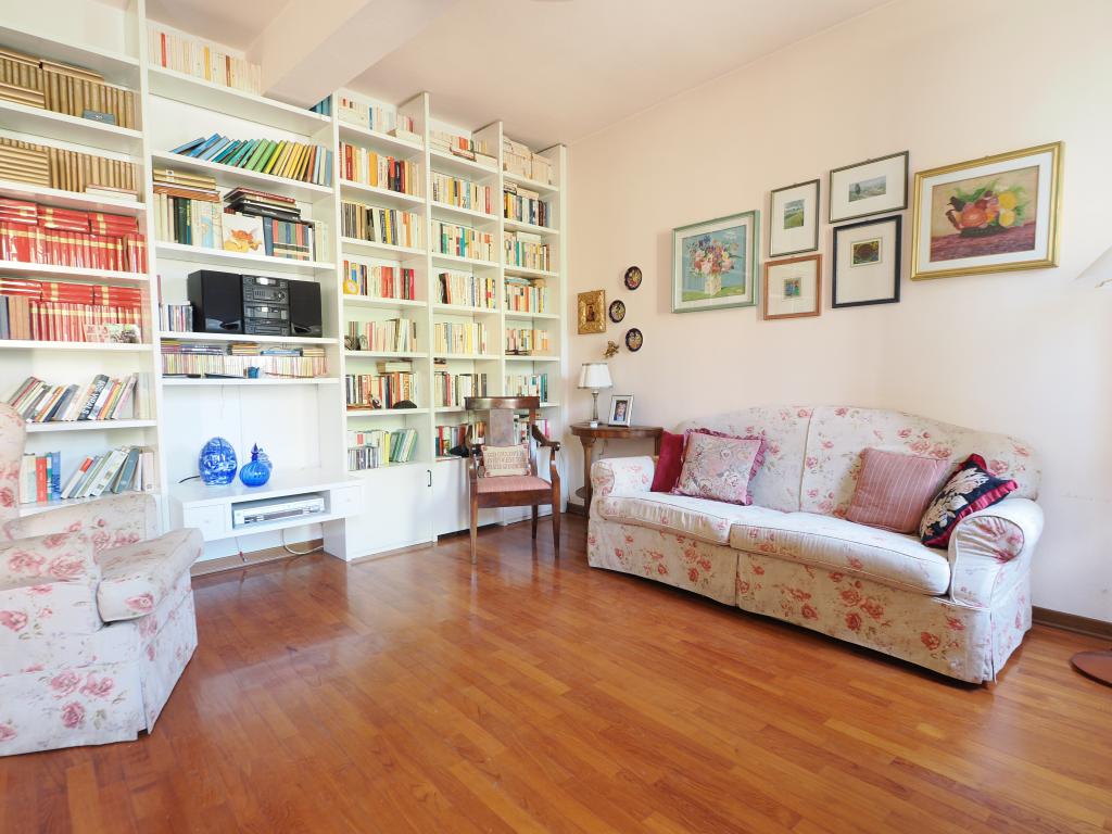 Rif.2238 Barco: Porzione di casa con ingresso indipendente e cortile privato € 195.000